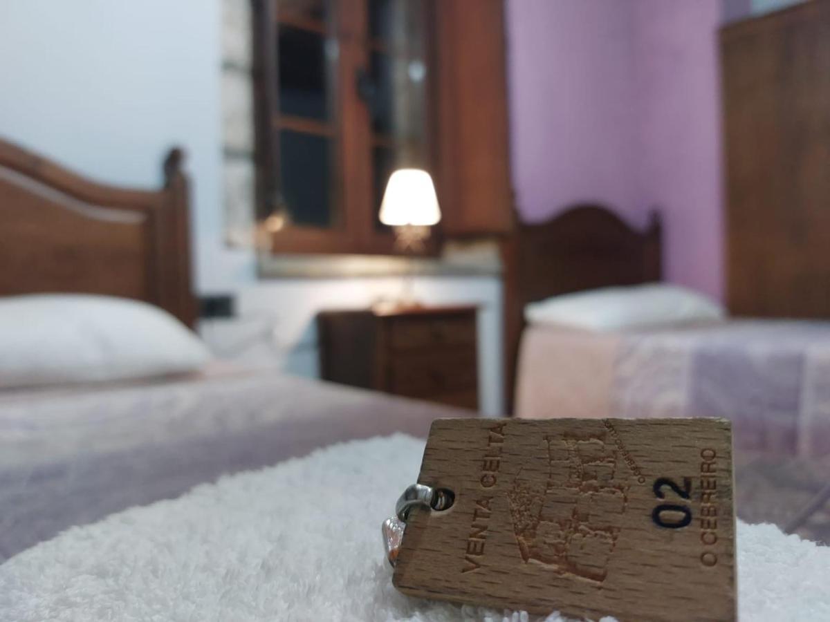 La Venta Celta Hotel O Cebrero ภายนอก รูปภาพ